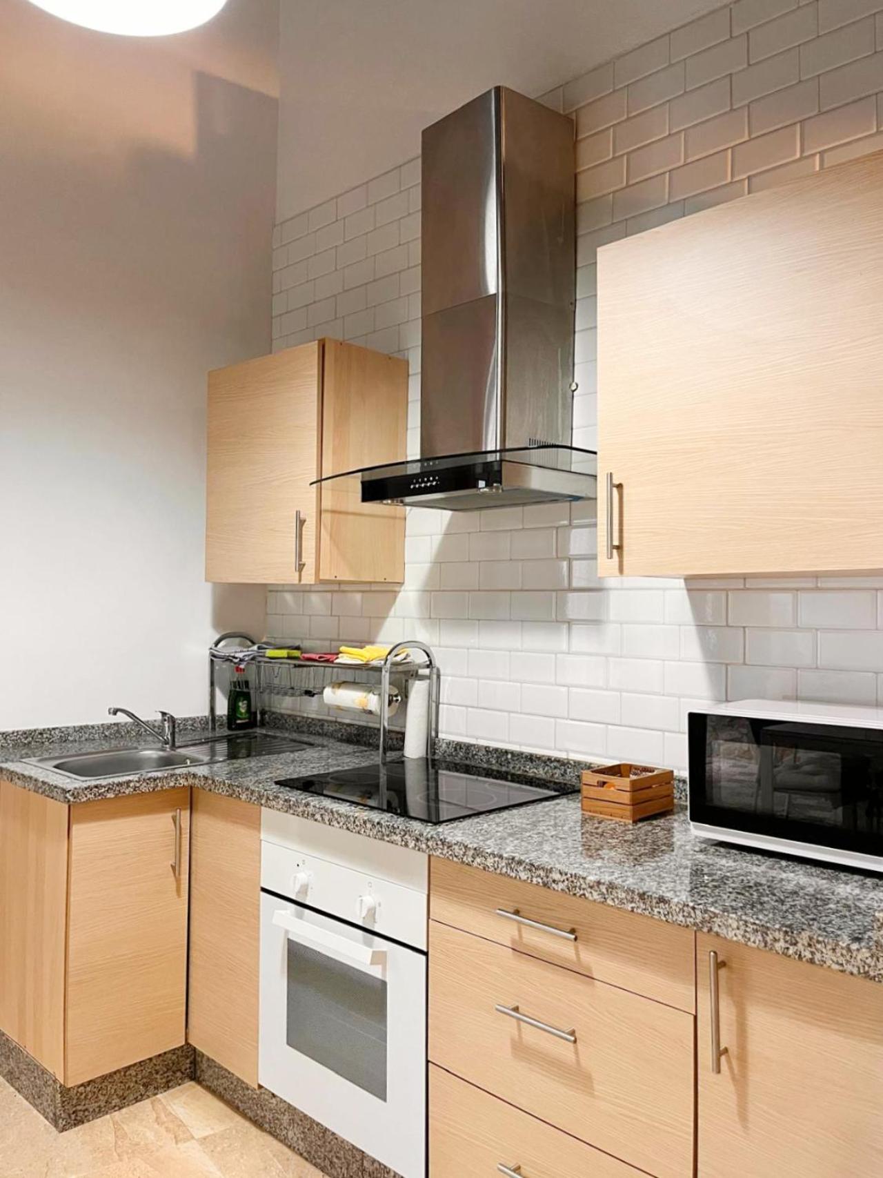 Inhome Central Studio Montilla Luaran gambar